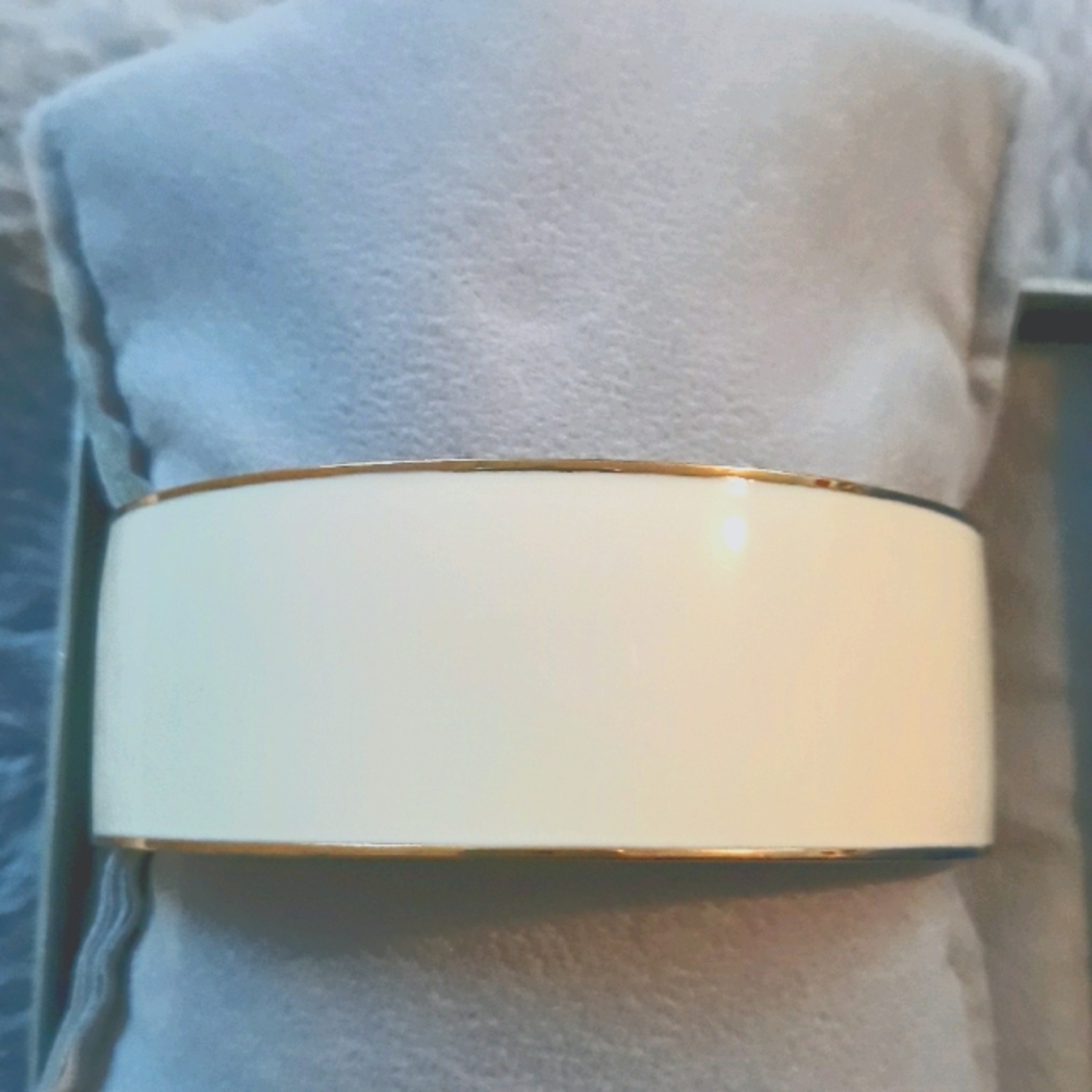 Wide Bangle